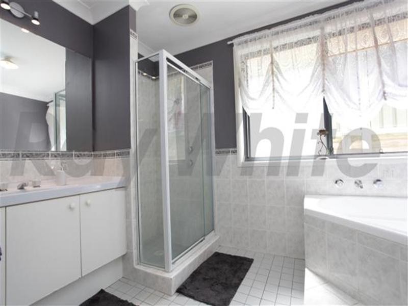 6 Carnoustie Place, Glenmore Park NSW 2745