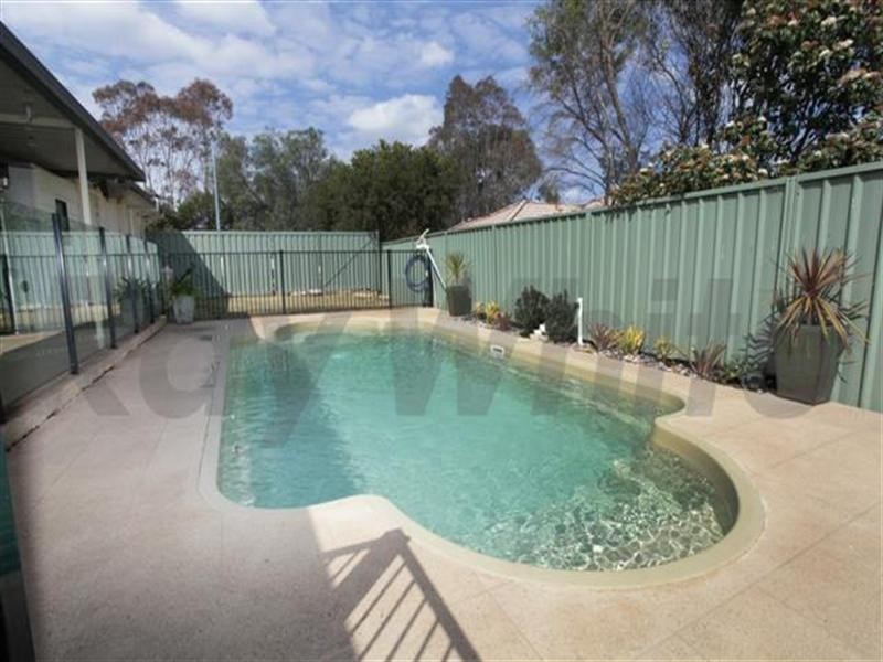 6 Carnoustie Place, Glenmore Park NSW 2745