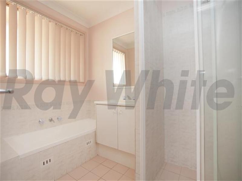 11 Bluewren Close, Glenmore Park NSW 2745