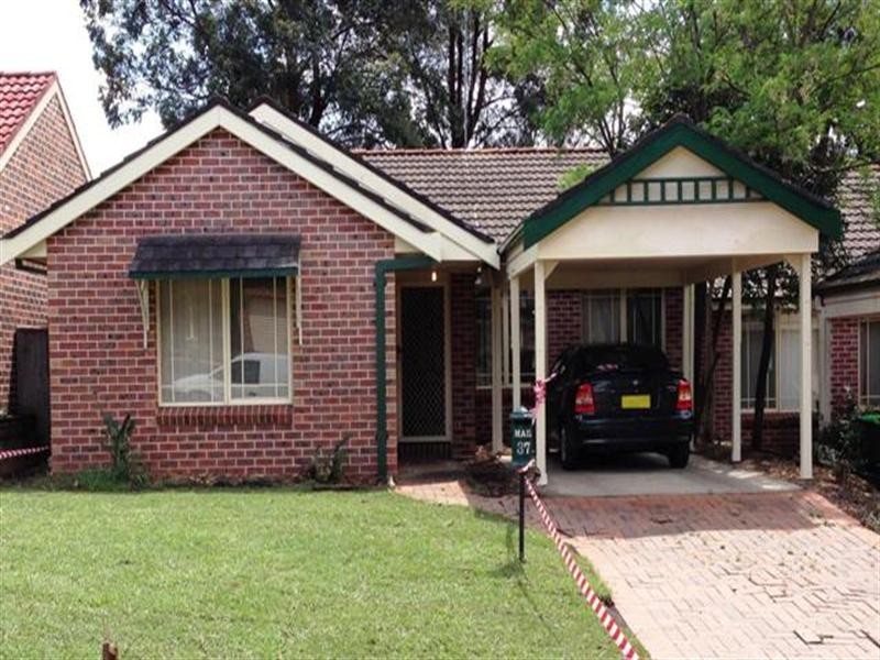 37 Harwood Circuit, Glenmore Park NSW 2745
