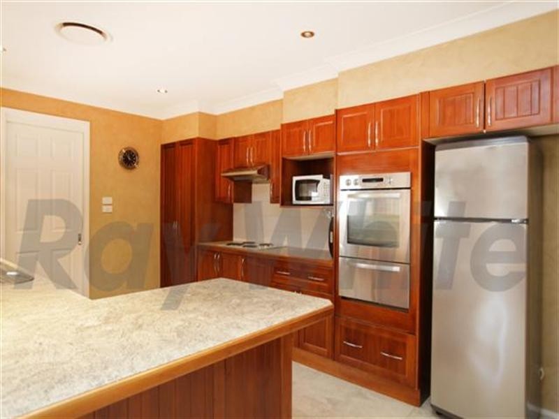 2 Scrubwren Place, Glenmore Park NSW 2745