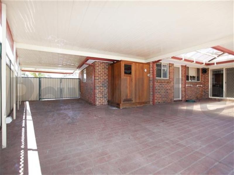 2 Scrubwren Place, Glenmore Park NSW 2745