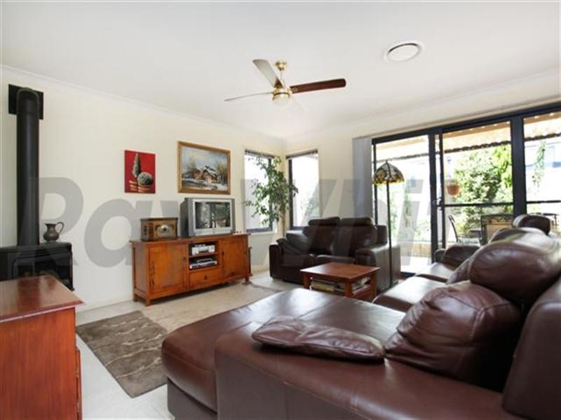 26 Waterford Way, Glenmore Park NSW 2745