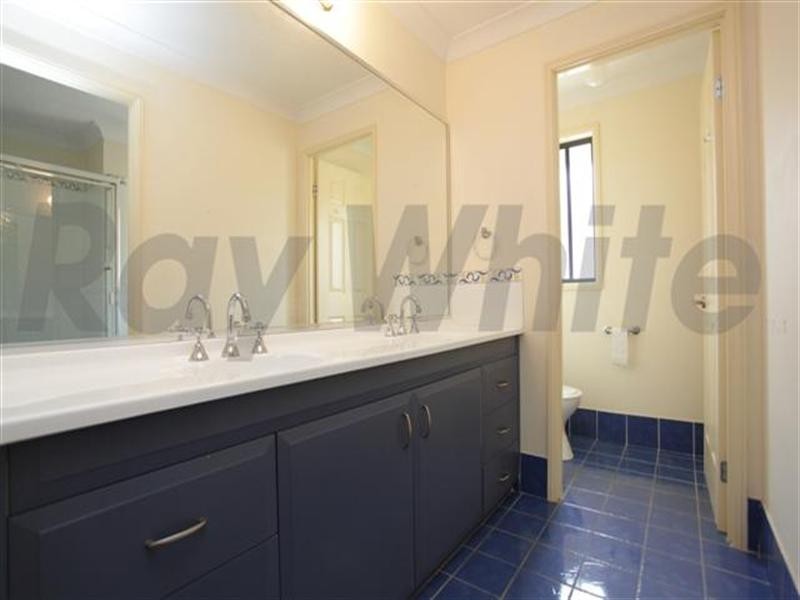 26 Waterford Way, Glenmore Park NSW 2745