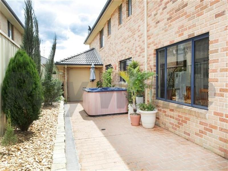 26 Waterford Way, Glenmore Park NSW 2745