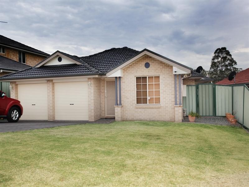 39 Knox Street, Glenmore Park NSW 2745