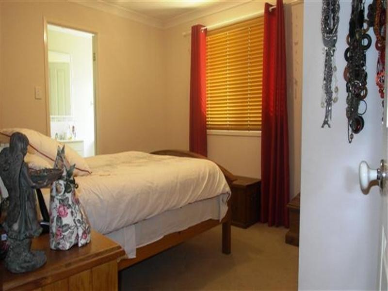 39 Knox Street, Glenmore Park NSW 2745