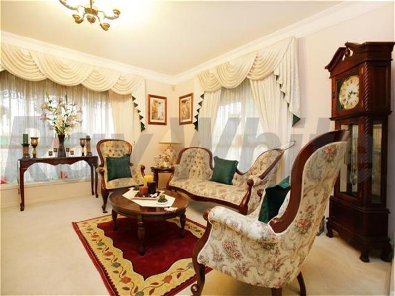 9 Miles Franklin Close, Glenmore Park NSW 2745