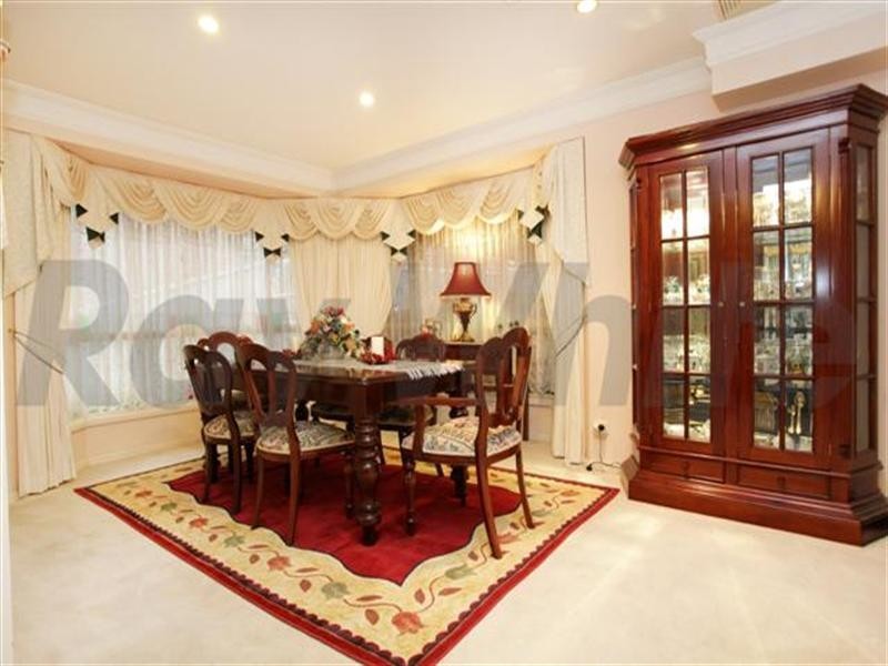 9 Miles Franklin Close, Glenmore Park NSW 2745