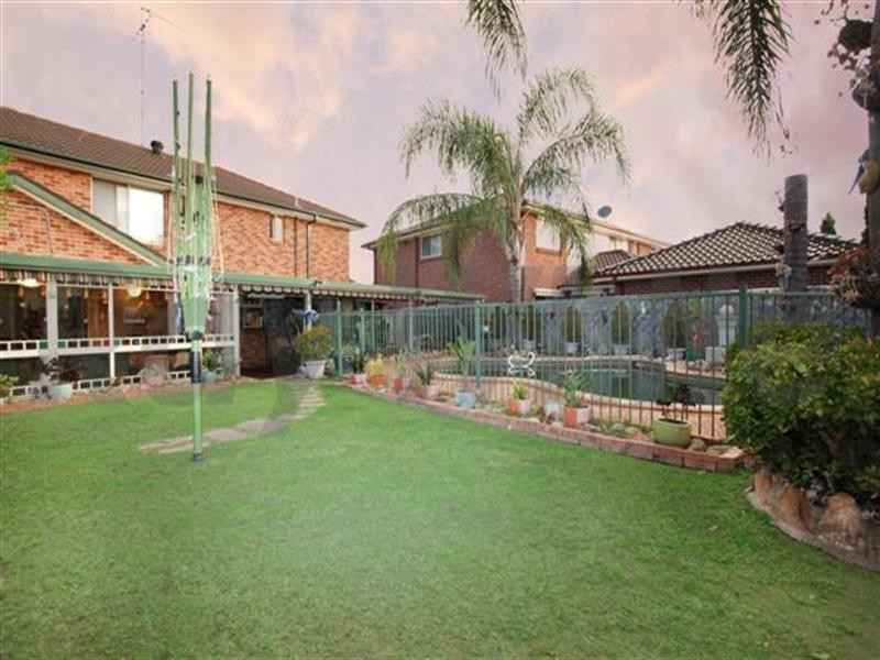 9 Miles Franklin Close, Glenmore Park NSW 2745