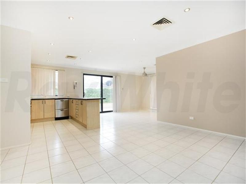 14 Butcherbird Place, Glenmore Park NSW 2745