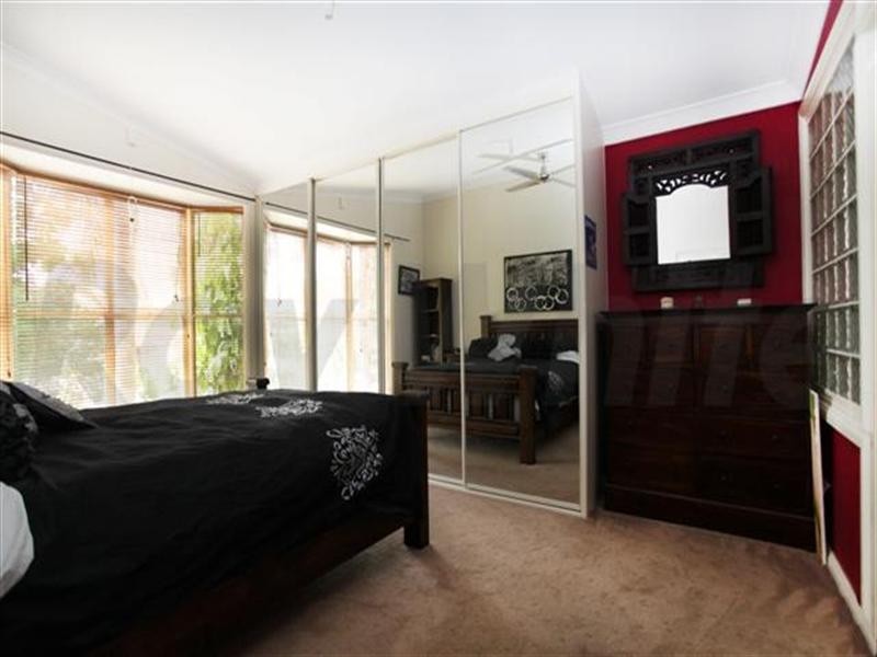 35 Geranium Close, Glenmore Park NSW 2745