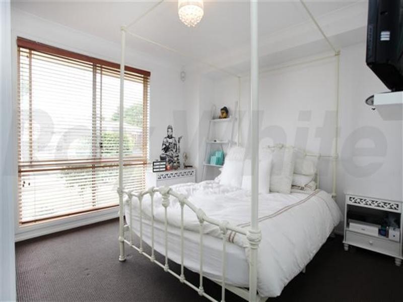 5 Kuma Place, Glenmore Park NSW 2745