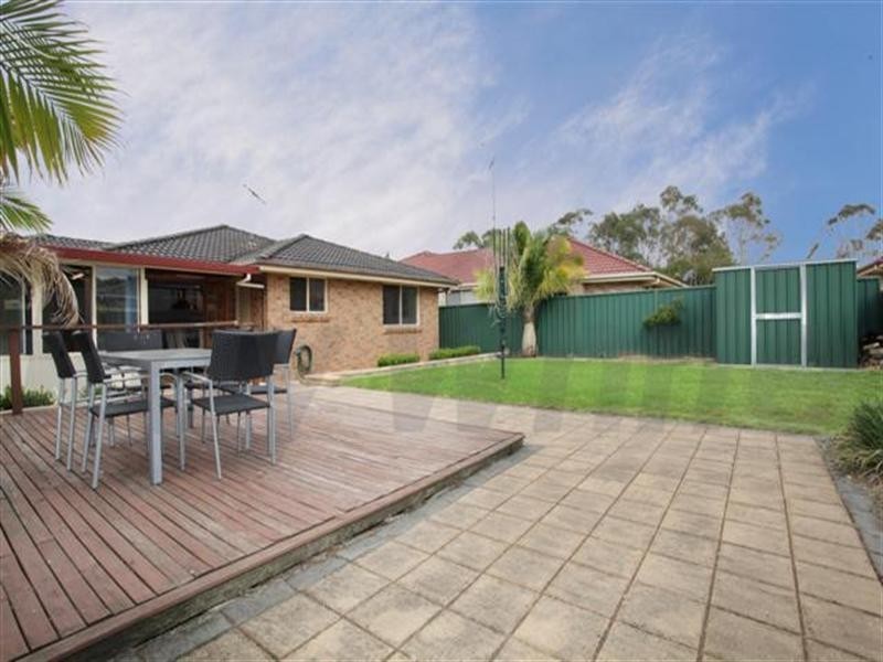 5 Kuma Place, Glenmore Park NSW 2745