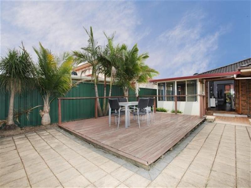 5 Kuma Place, Glenmore Park NSW 2745