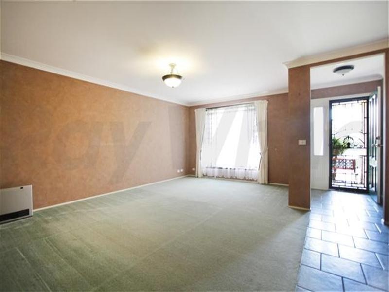 8 Kalua Place, Glenmore Park NSW 2745