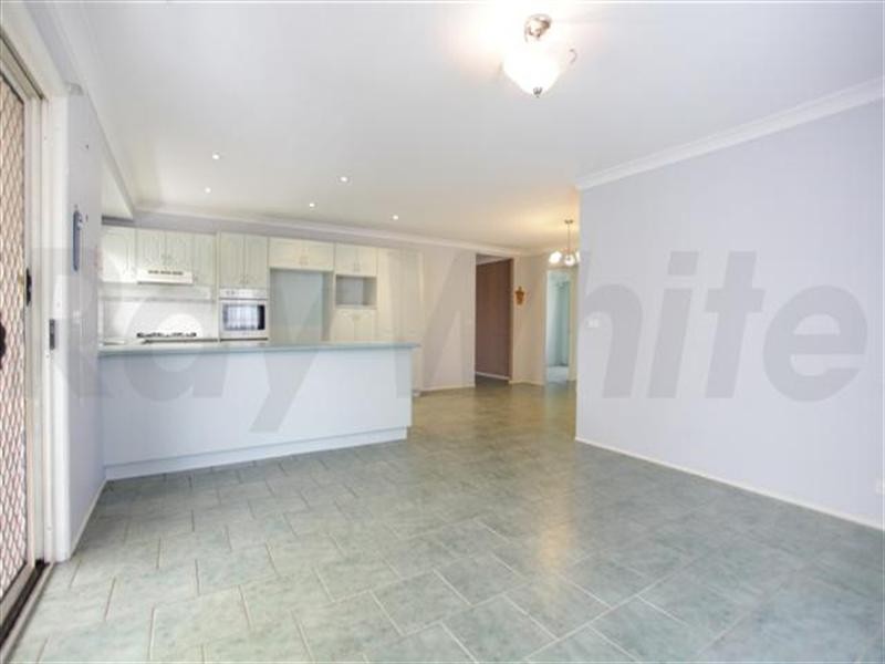 8 Kalua Place, Glenmore Park NSW 2745