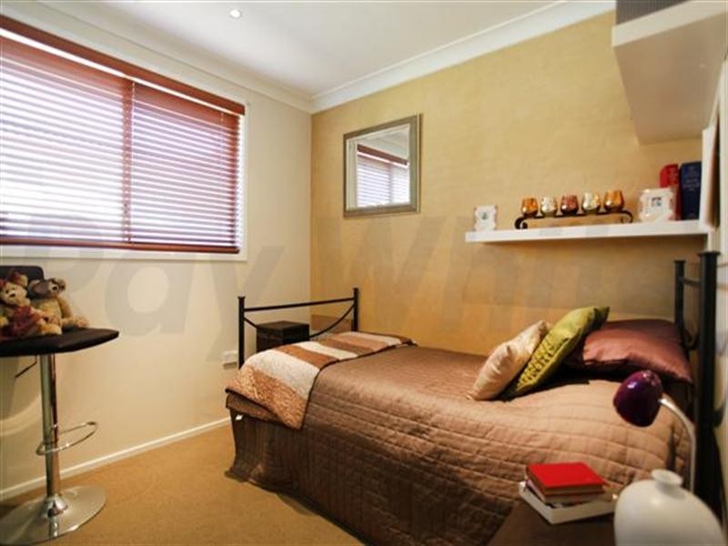 4 Hatchinson Crescent, Jamisontown NSW 2750