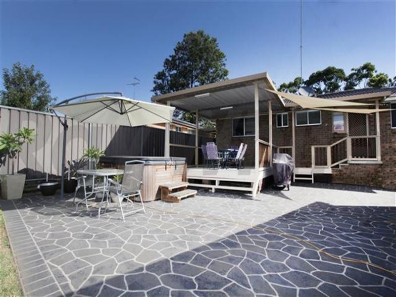 4 Hatchinson Crescent, Jamisontown NSW 2750