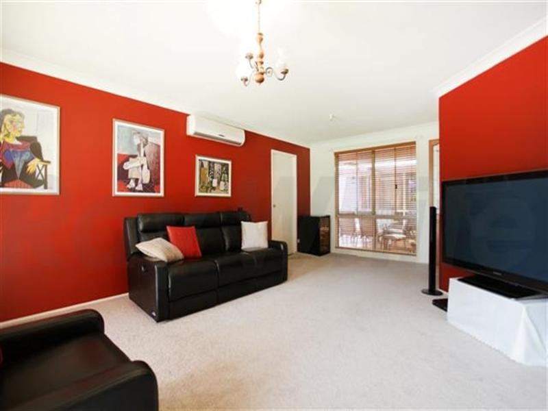 12 Sunbird Terrace, Glenmore Park NSW 2745