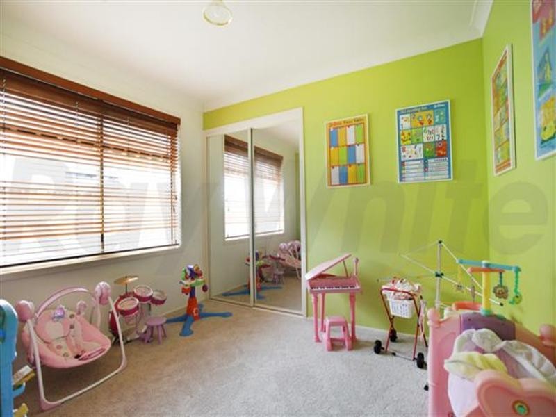 12 Sunbird Terrace, Glenmore Park NSW 2745