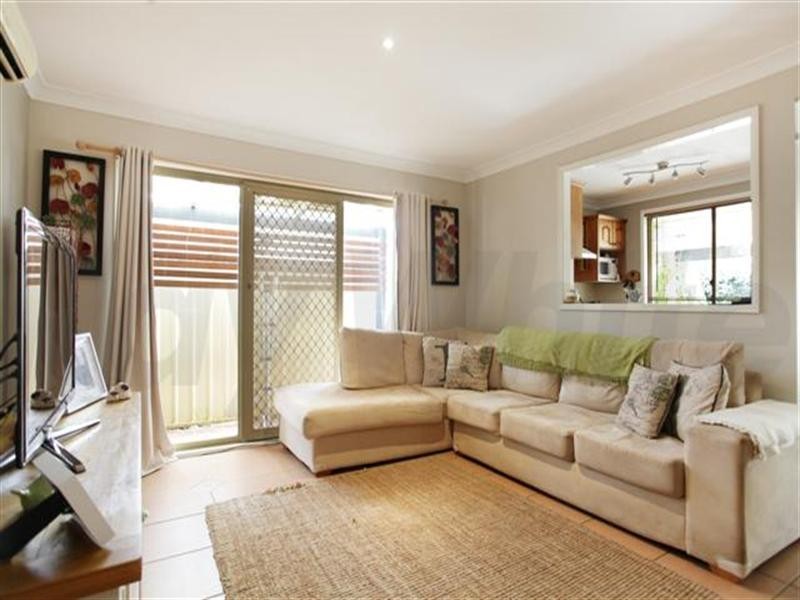 18 Woodi Close, Glenmore Park NSW 2745