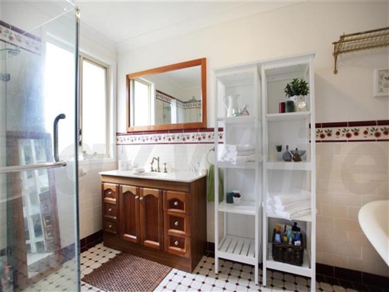 18 Woodi Close, Glenmore Park NSW 2745