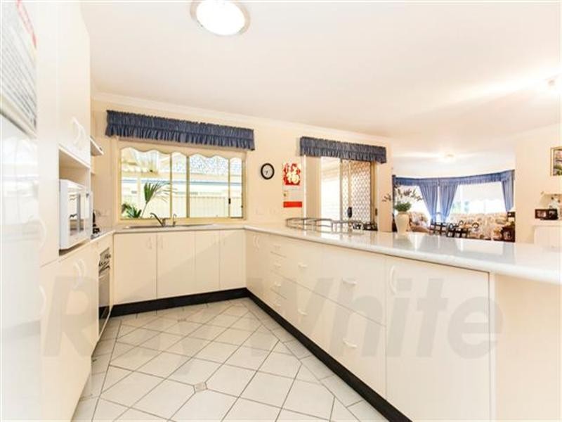 20 Waterford Way, Glenmore Park NSW 2745