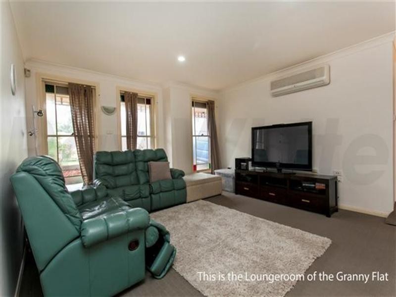 6 Veronica Place, Glenmore Park NSW 2745