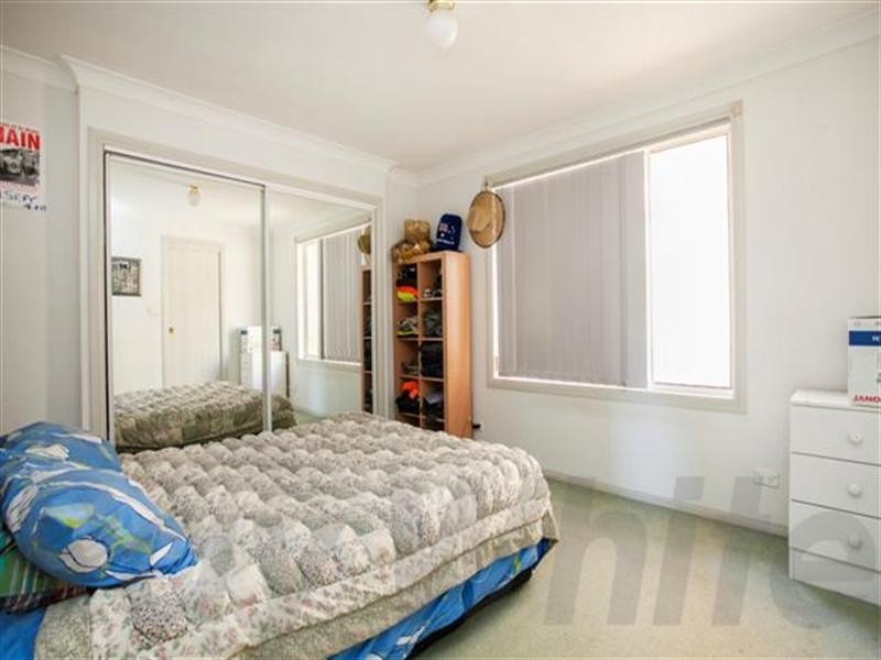 4 Woodlands Drive, Glenmore Park NSW 2745