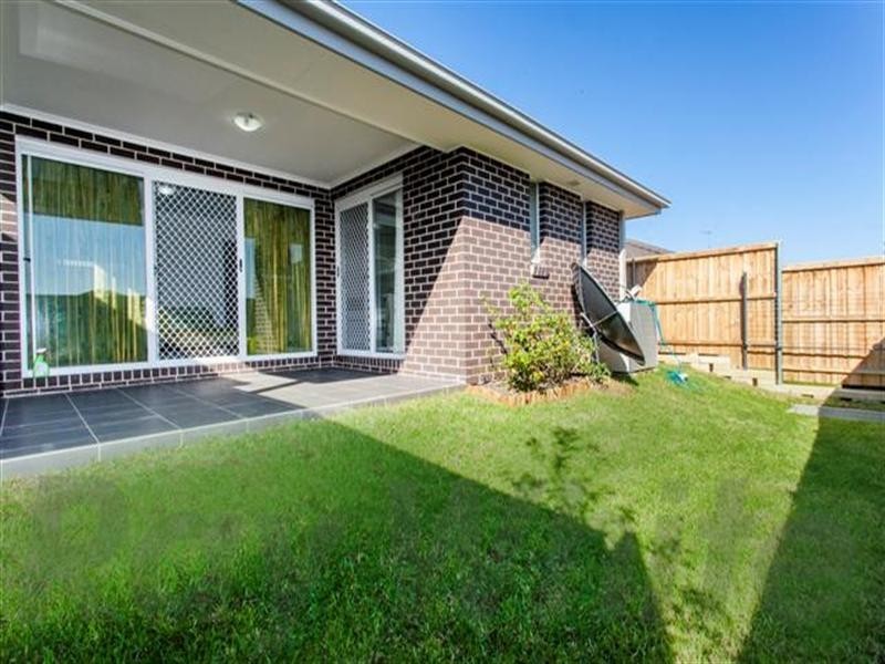9 Sunrise Terrace, Glenmore Park NSW 2745