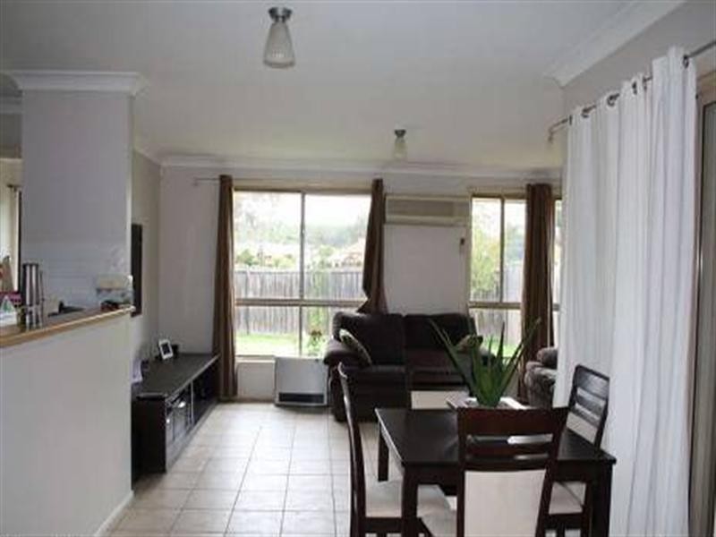 4 Linara Circuit, Glenmore Park NSW 2745