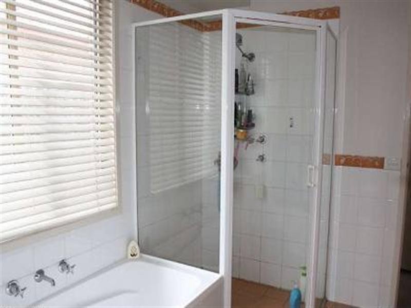 4 Linara Circuit, Glenmore Park NSW 2745