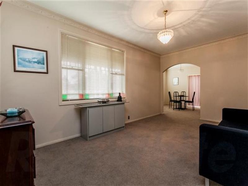 14 Stewart Place, Glenmore Park NSW 2745