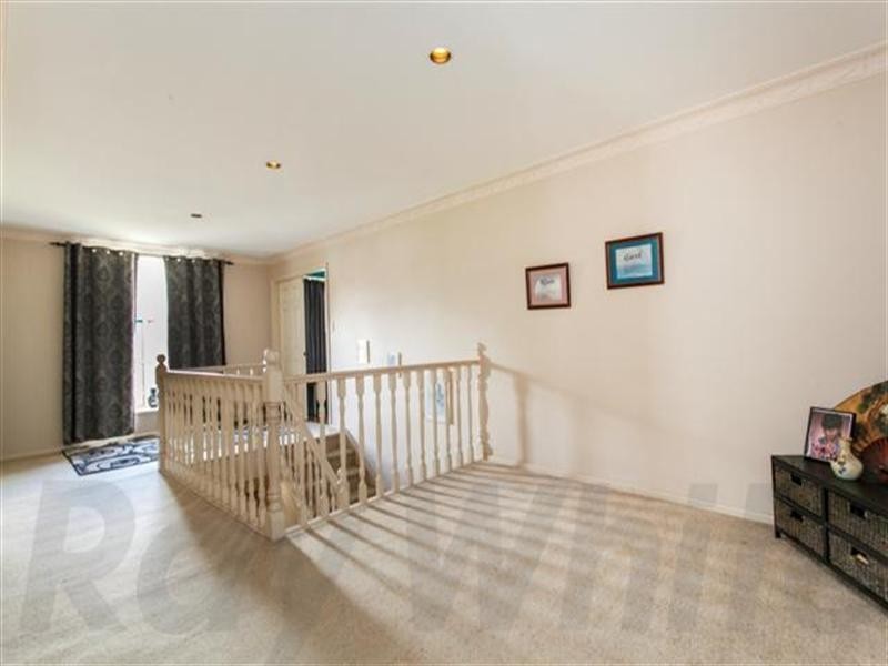 14 Stewart Place, Glenmore Park NSW 2745