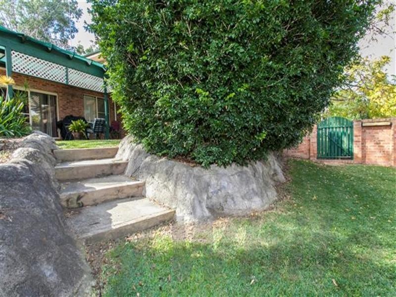 14 Stewart Place, Glenmore Park NSW 2745