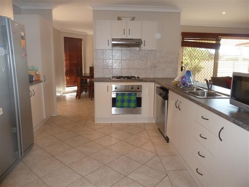 8 Thornbill Crescent, Glenmore Park NSW 2745