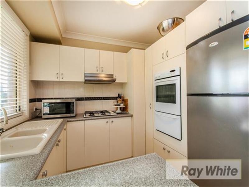 8 Brady Place, Glenmore Park NSW 2745