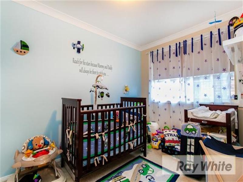 8 Brady Place, Glenmore Park NSW 2745