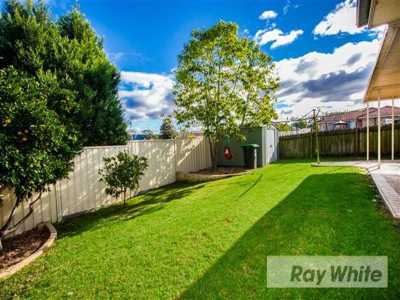 8 Brady Place, Glenmore Park NSW 2745