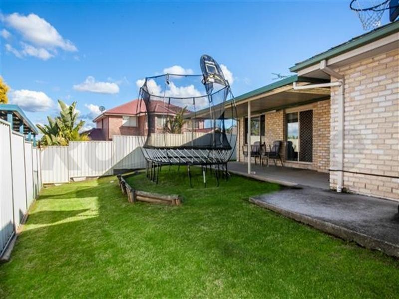 33 Yuroka Street, Glenmore Park NSW 2745
