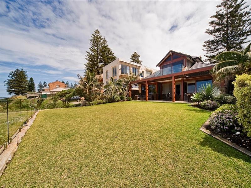 15 Surfview Road, Mona Vale NSW 2103