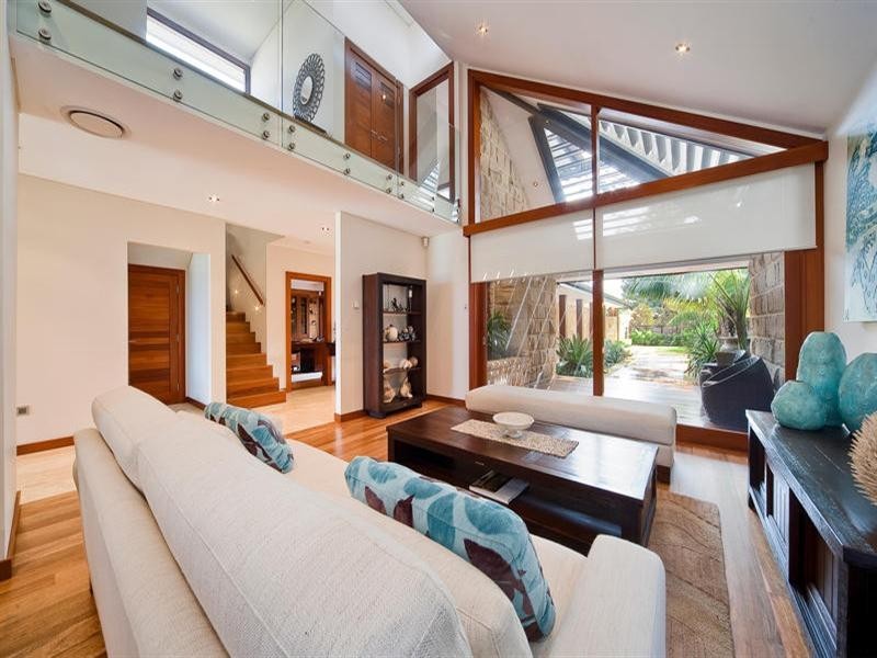 15 Surfview Road, Mona Vale NSW 2103