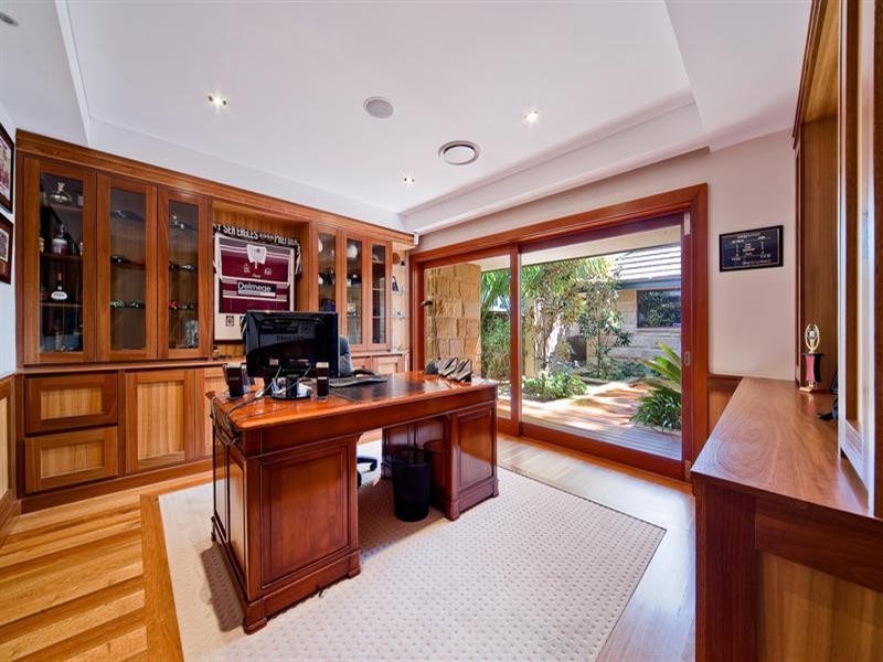15 Surfview Road, Mona Vale NSW 2103