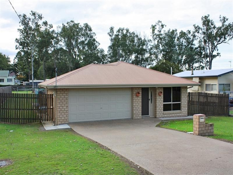 21 Mary Street, Toogoolawah QLD 4313