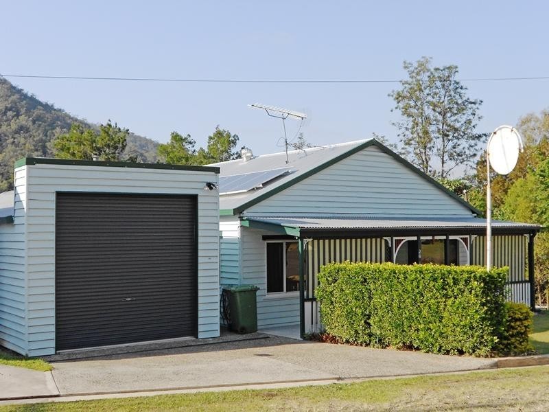 28 King Street, Somerset Dam QLD 4312