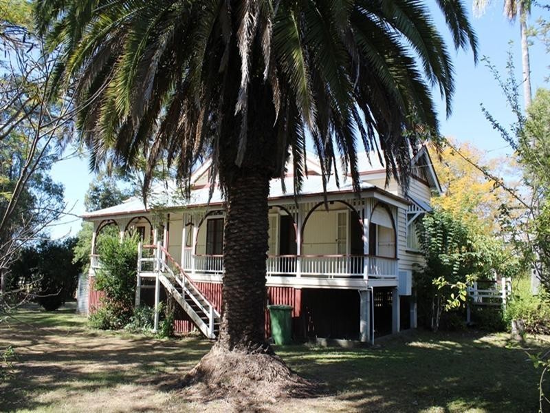 6 Mangerton Street, Toogoolawah QLD 4313