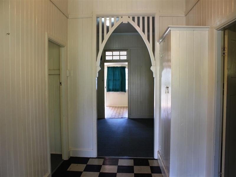 6 Mangerton Street, Toogoolawah QLD 4313