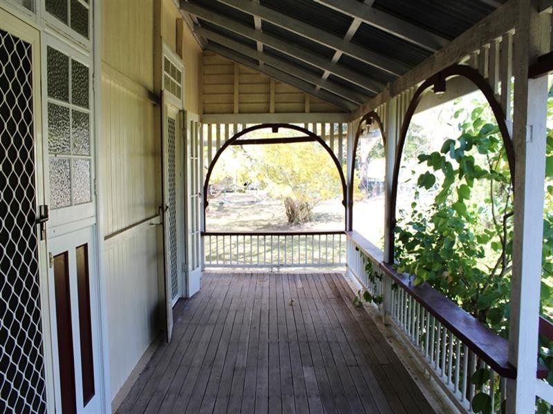 6 Mangerton Street, Toogoolawah QLD 4313