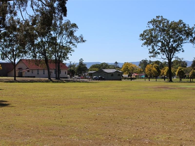 6 Mangerton Street, Toogoolawah QLD 4313